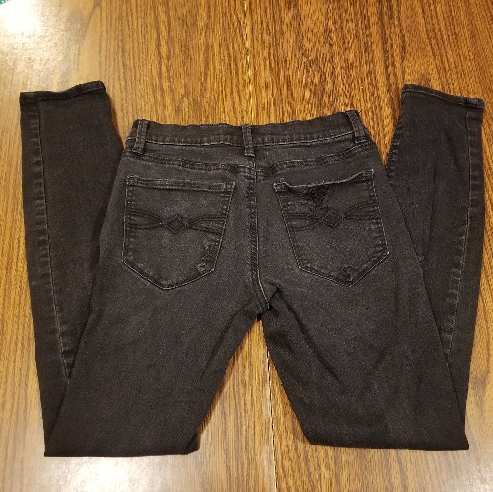 Mudd Low Rise Skinny Distressed Jeans Jr Size 7